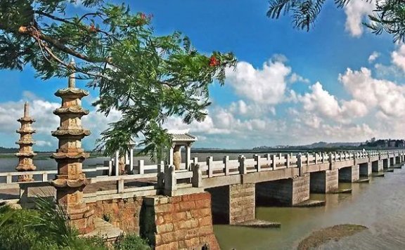 泉州洛阳桥是谁建的？