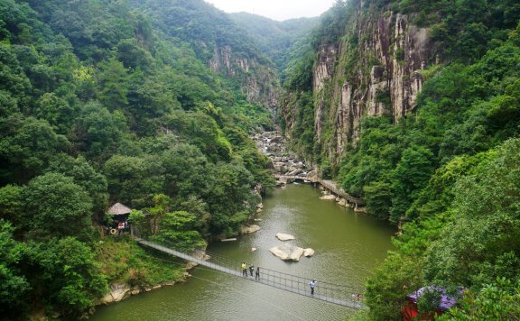 福建又一景区走红，素有“九鲤飞瀑天下奇”之美誉，距县城31公里