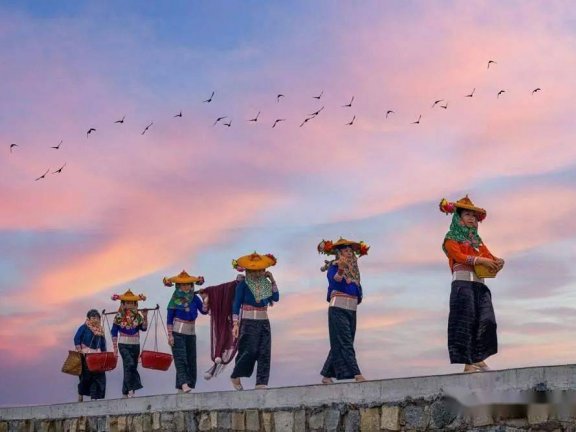 浔埔跟拍的服装搭配与风格建议